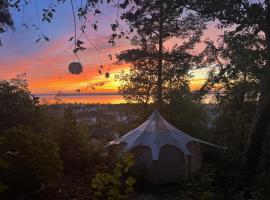 Gränna Glamping，位于格兰纳的豪华帐篷