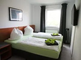 Gemeinschaftsapartment 8 - Ferienwohnung Ottendorf-Okrilla