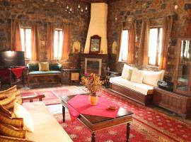 Gaea Mont Chalet，位于帕雷斯阿吉萨那的木屋