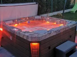Apartament Komfort z jacuzzi przy Parku Zdrojowym