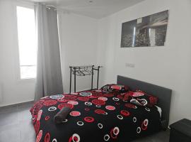1 Studio Cosy avec WIFI Meulan EN Y，位于默朗的酒店
