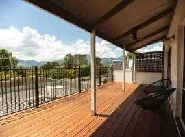 Spacious two bedroom apartment with mountain views