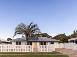 Yo Caba Caba - Beach House with a Colourful Twist!
