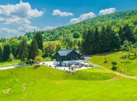 Resort Stribor, Gorski kotar，位于Severin na Kupi的带按摩浴缸的酒店
