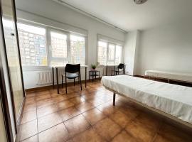 mikasita Pamplona Castaños - student housing & coliving，位于Barañáin的酒店