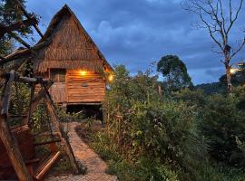 KONKE RUỘNG FARMSTAY，位于Kon Von Kla的山林小屋