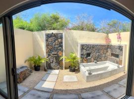 Lakaz Kannell - Vanilla Lodge, secluded outside bath & shower infinity pool