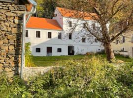 Neu renovierte Mühle, Einzellage im Waldviertel，位于Scheideldorf的酒店