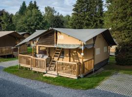 Arden Parks Signy l'Abbaye，位于Signy-lʼAbbaye的酒店