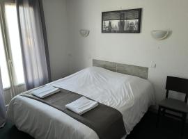 Hôtel Le Lyon Vert Commentry，位于科芒特里的酒店