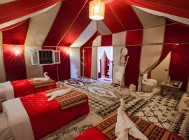 Luxury Merzouga Desert Camp，位于梅尔祖卡的酒店