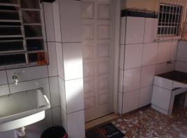 Casa em São Bernardo do Campo, próx via Anchieta e Av Lucas Nogueira，位于圣贝尔纳多-杜坎普的酒店