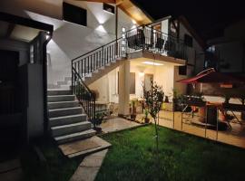 Piano terra casa intera，位于夸利亚诺的酒店