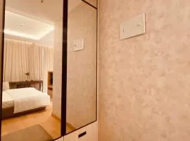 Leela Bhartiya city - luxury apartment