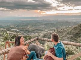 Glamping Sevilla Valle，位于Manzanillo的豪华帐篷