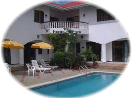 Westgate Hummingbird Inn，位于Bon Accord Village的酒店