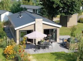 Wellness Chalet Veluwemeer，位于比丁赫伊曾的木屋