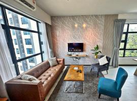 SEAVIEW LUXURY CONDO HOMESTAY 2Bed 2bath Jesselton Quay by R2 Residence，位于哥打京那巴鲁的酒店