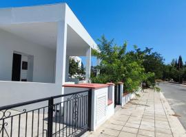 Bungalow House Kiti, seaside