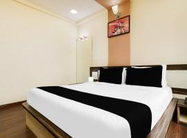 Super Hotel O Palkhi Road Near Sai Baba Temple，位于舍地的酒店