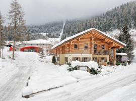 Apartment direkt an der Skipiste - 24 Chalet Bad Kleinkirchheim，位于巴德小基希海姆的酒店