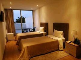 Hotel Cacuaco，位于罗安达的酒店