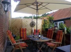 Ferienwohnung-Nordseeliebe-Spass-und-Erholung-im-Urlaub-mit-der-Familie-und-Hund-auf-dem-Lande