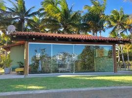 Casa Verde, beira da água com 2 suítes - Mar Doce!，位于卡拉韦拉斯的酒店
