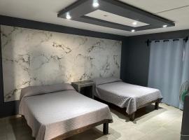 Hotel Calzada - La Barca Jalisco，位于La Barca的酒店