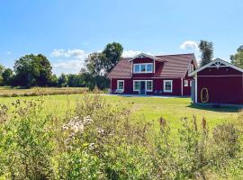8 person holiday home in LÖTTORP-By Traum，位于勒托普的酒店