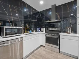 Modern Studio Retreat with Free Park