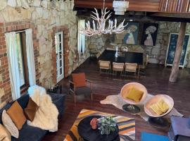 Le Petit Chateau Homestead Bridgetown，位于布里奇顿的酒店