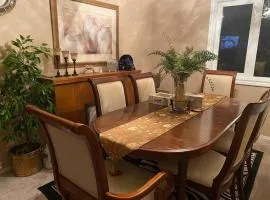 Renovated 4 bedrooms 20 sleeps Shopping Mall