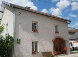Grand gîte familial tout confort à Briaucourt - FR-1-583-190，位于Briaucourt的酒店
