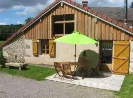 Gîte nature & confort rénové, Plateau des 1000 étangs - WIFI, parking - FR-1-583-302