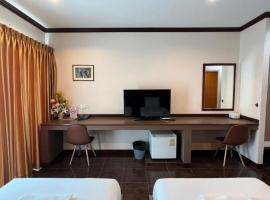 The Grace Residence，位于素辇府的带泳池的酒店