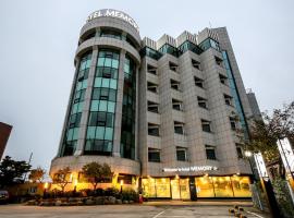 Hotel memory Jumunjin- Welcome drink provided，位于江陵市的酒店