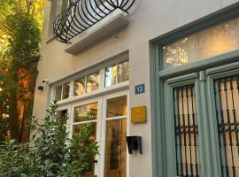 Belle Athenes - Luxury Rooms at Monastiraki Railway Station，位于雅典的酒店