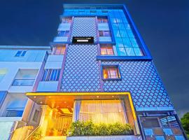 Super Townhouse Indiranagar Formerly Leela Park Domlur，位于班加罗尔的酒店