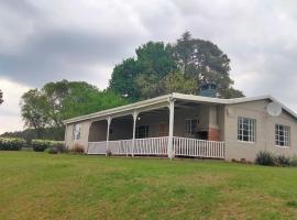 Meshlynn farm cottage，位于Thendele的酒店