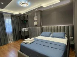 Peaky Hotel