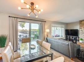 Riverfront Champlin Townhome with Deck and Water View!，位于Champlin的酒店