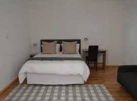 8 Kiaat Suites