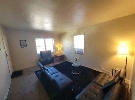 Furnished 1-Bedroom in Dayton!，位于代顿的酒店