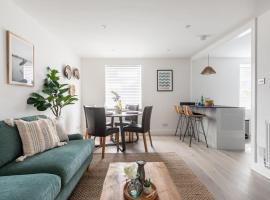 Stylish apartment private parking，位于彭林的酒店