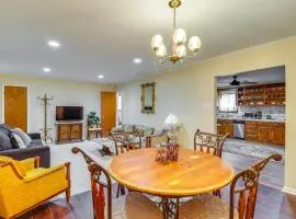 2 Mi to Dtwn Natchez Cozy Home with Yard and Patio!