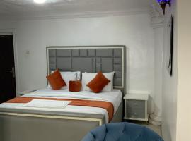 JCB Hotel，位于伊凯贾的酒店