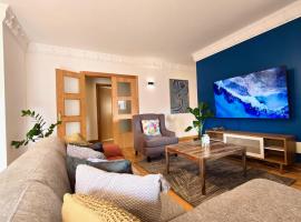 Spacious Penthouse with BBQ and Views，位于普拉亚的公寓