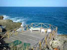 Real Jamaica - 5 Cabins right beside the sea，位于Oracabessa的住宿