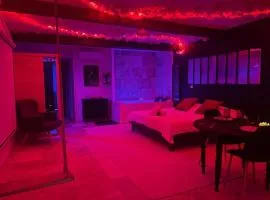 Love Room romantique - Jacuzzi et Sauna intimes